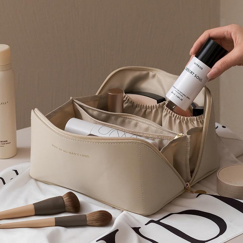 🧼 Easy-clean material | Cosmetic Travel Bag✨💖