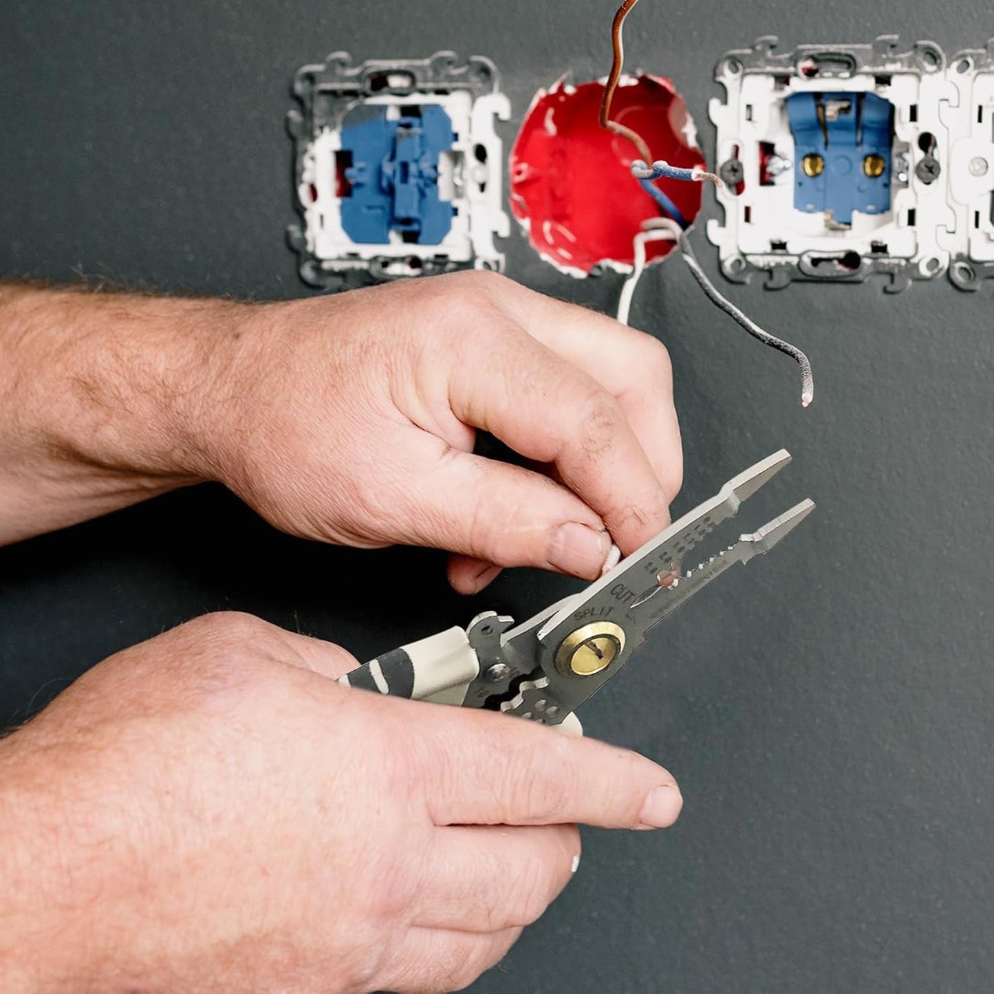 🔧⚡ 7-Inch Professional Wire Stripper & Crimping Tool – Compact & Powerful! 🧰