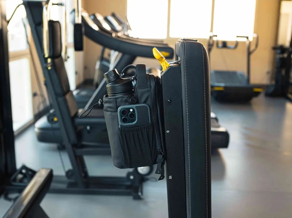 🎒 Magnetic Gym Bag with Bottle Holder 🧲💧 | Stylish Messenger Bag for Workout & Daily Use 💪👜