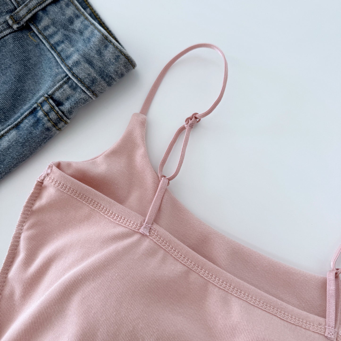 🌟 Spaghetti Straps – Sleek, Sexy & Comfortable for All-Day Wear!